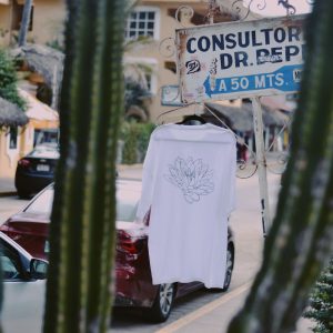 Playera Oversize Flor de Loto