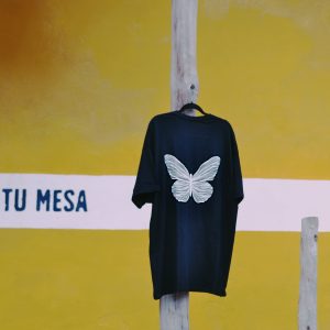 Playera Mariposa Traicionera
